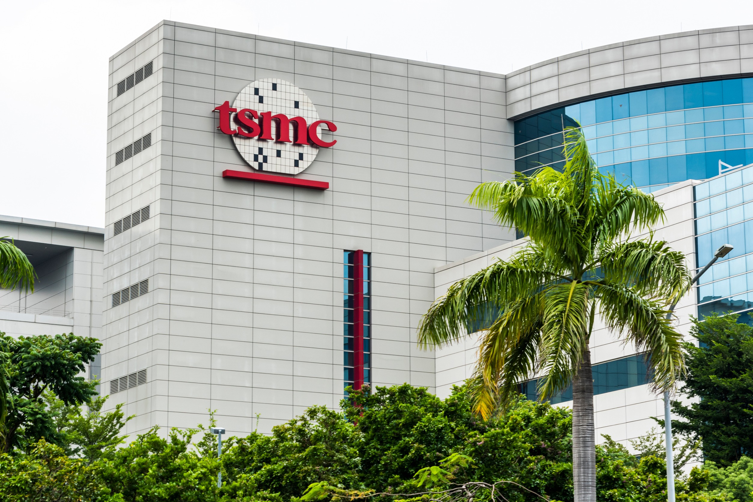 AMD collaborates with TSMC for Zen 5 chips thumbnail